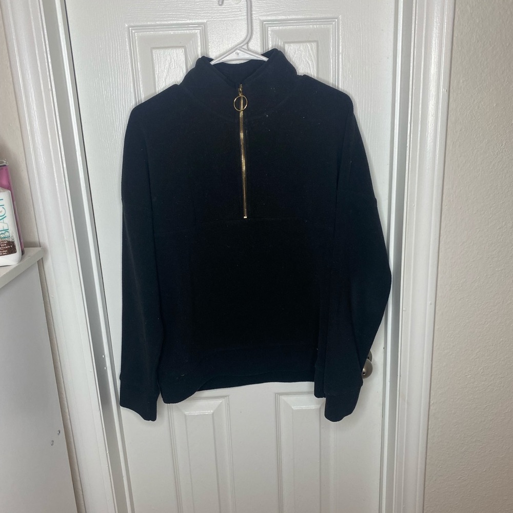 Black Sweatshirt